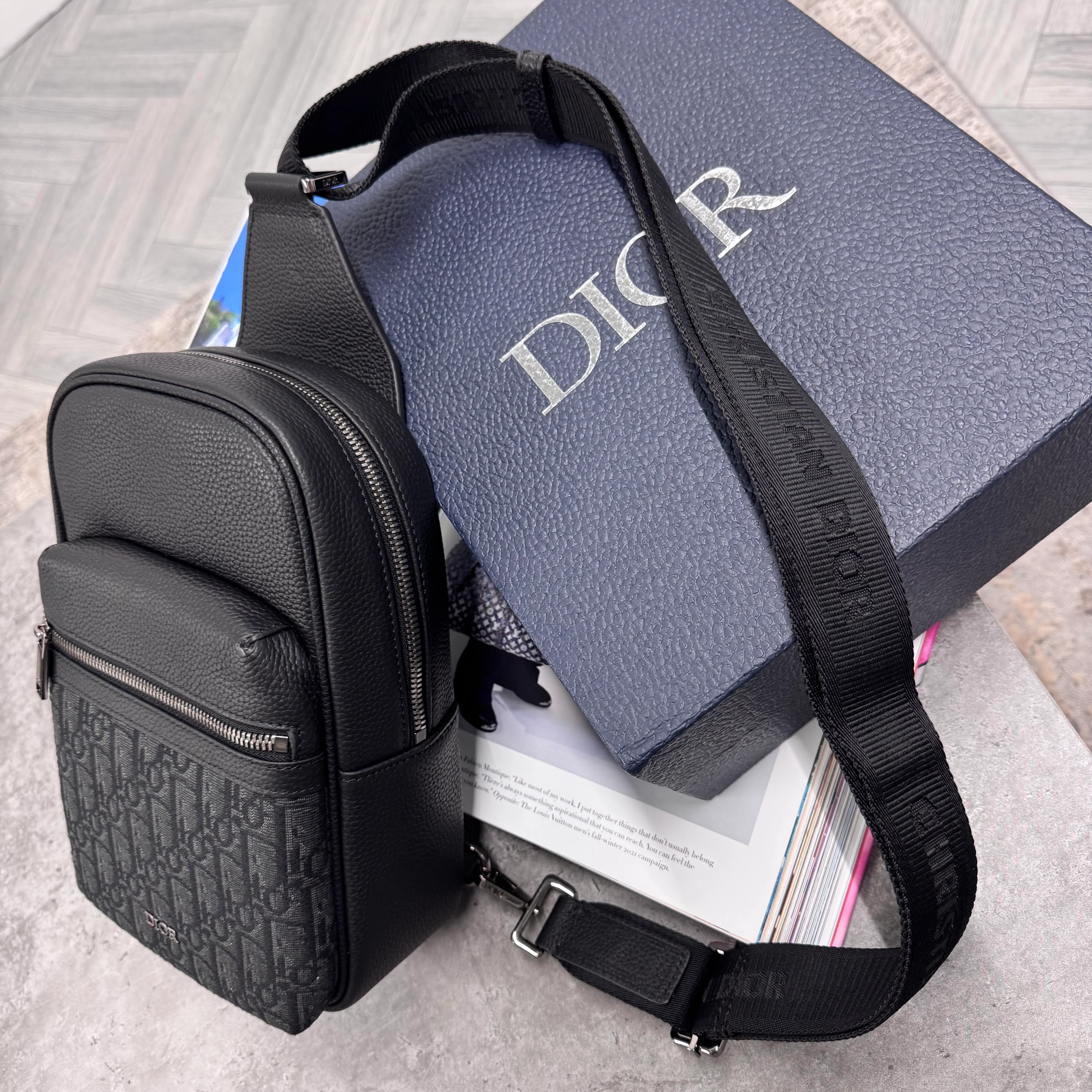 CD CROSSBODY SLING BAG - BLACK - Image 3