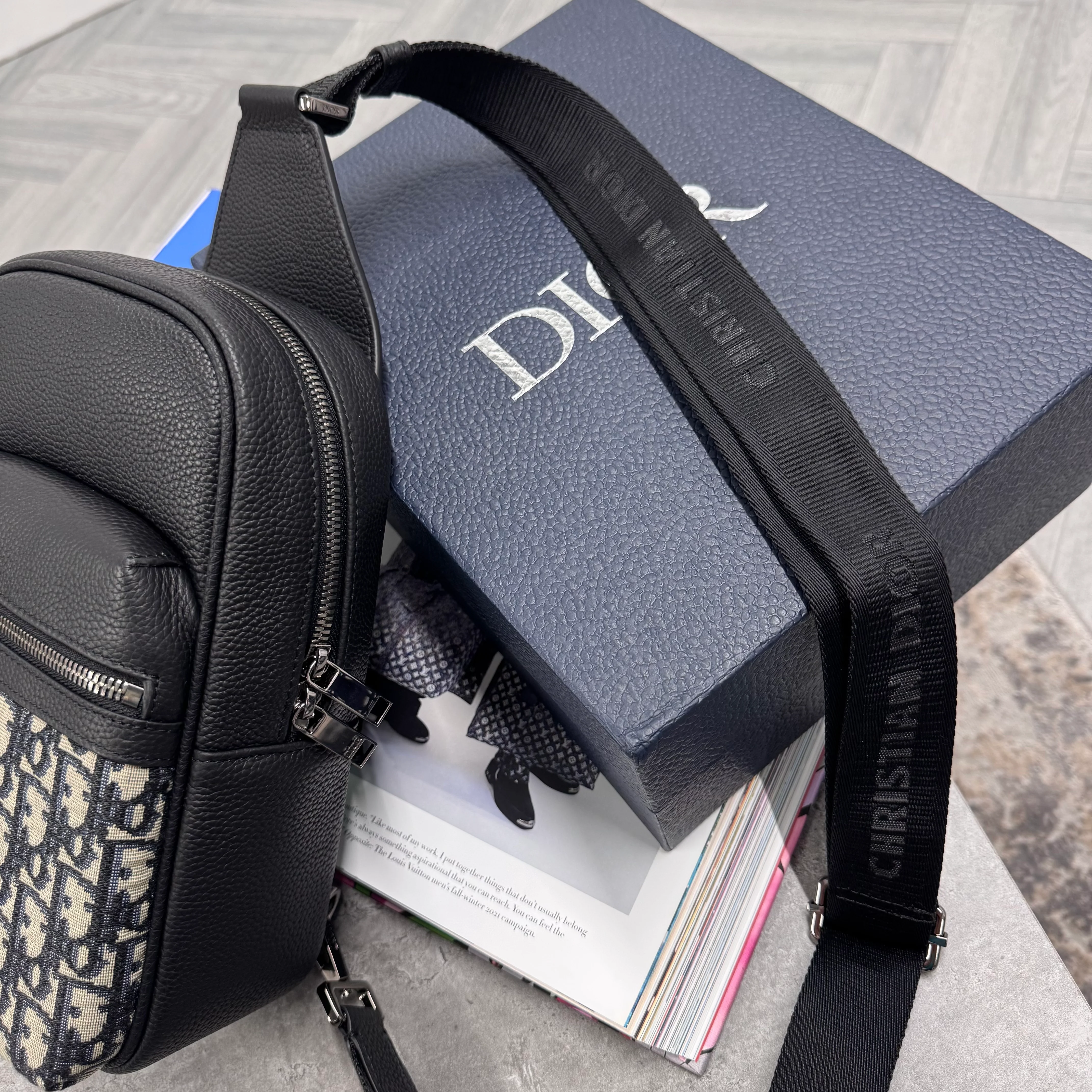 CD CROSSBODY SLING BAG - CREAM - Image 3