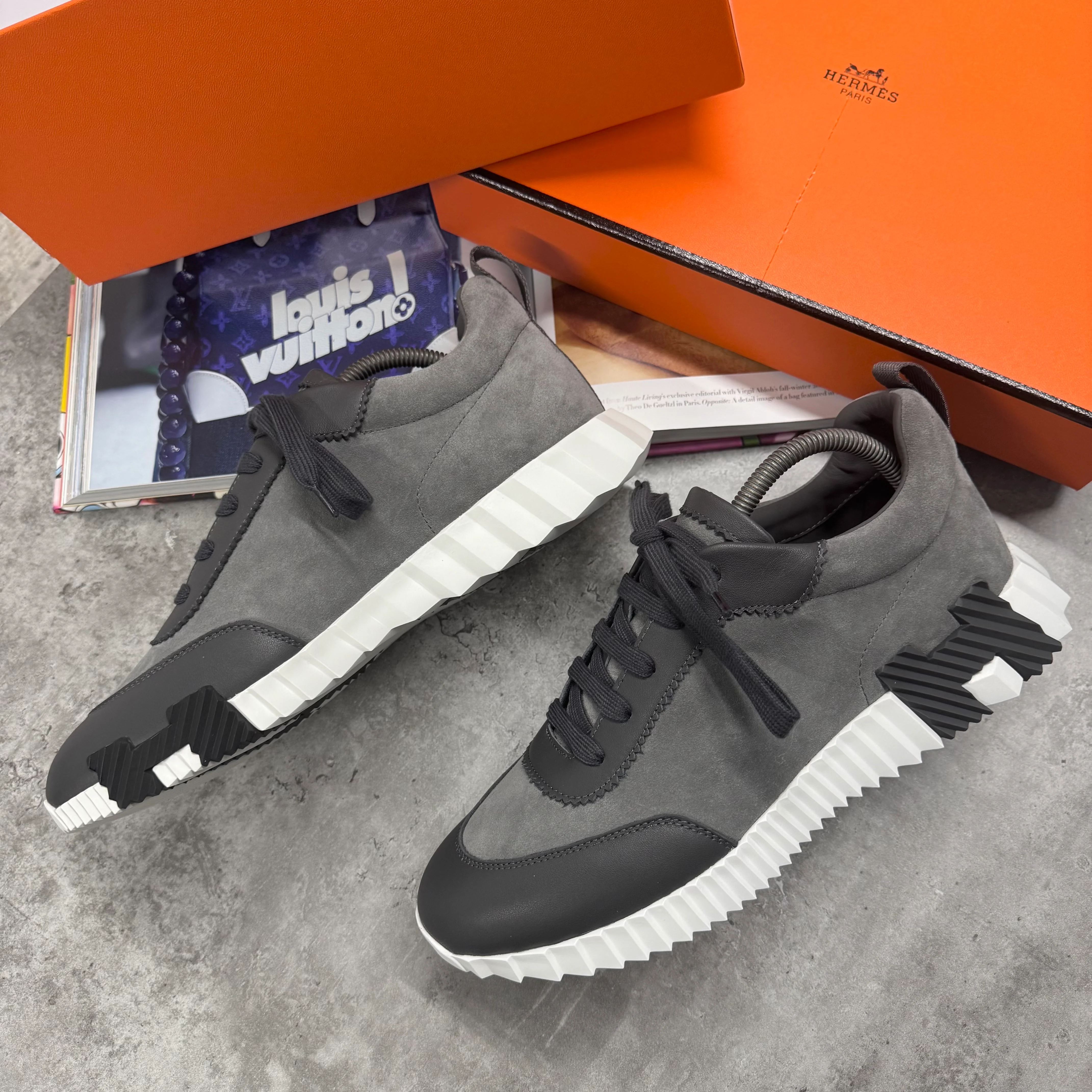 H TRAINER - GREY SUEDE - Image 4