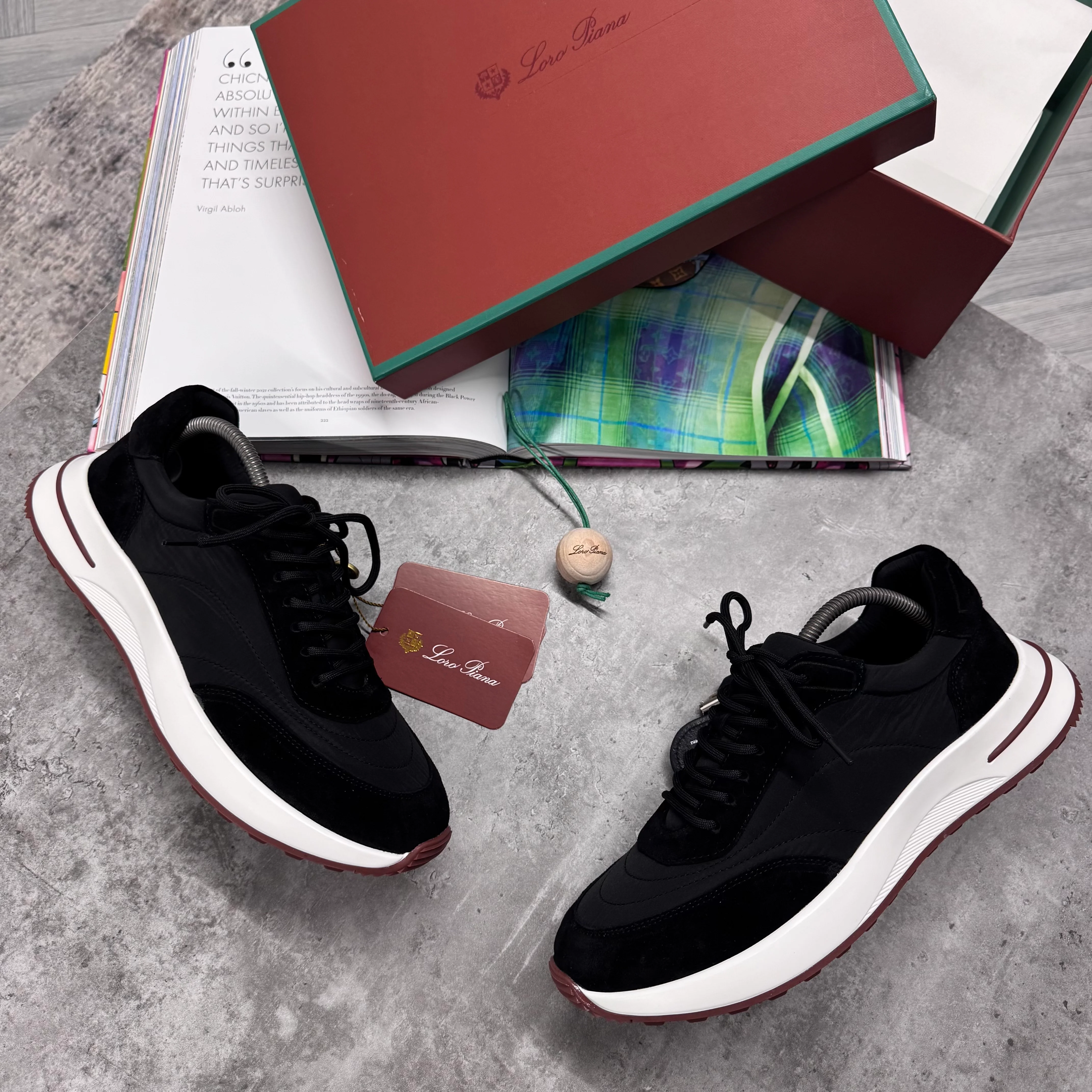LORO SUEDE RUNNER TRAINER - BLACK / WHITE - Image 3