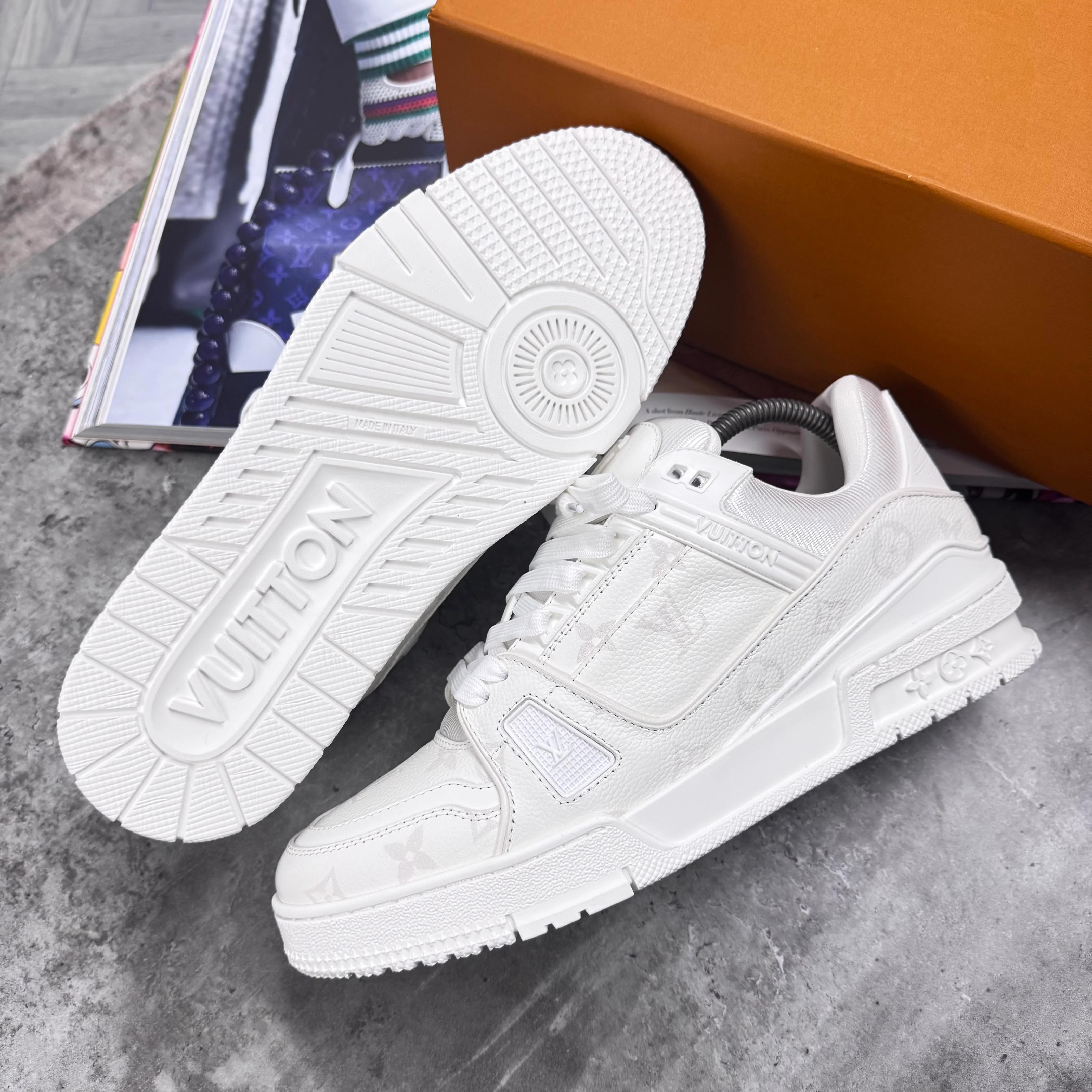 LVE MONOGRAM TRAINER - WHITE - Image 3