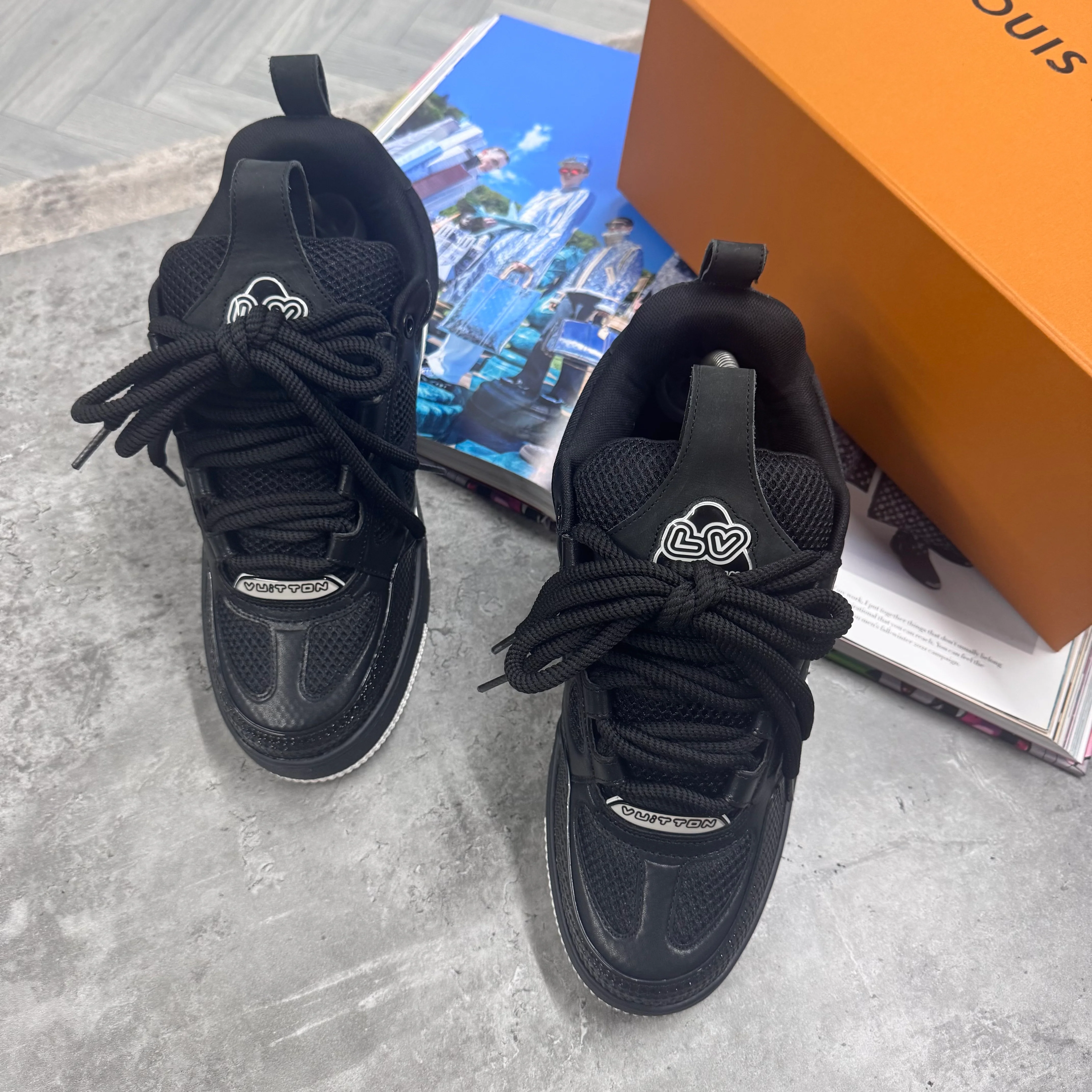 LVE SKATE TRAINER - BLACK / WHITE - Image 3